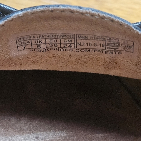 Vionic Black Moccasin-Style Loafers Flats - Picture 9 of 11